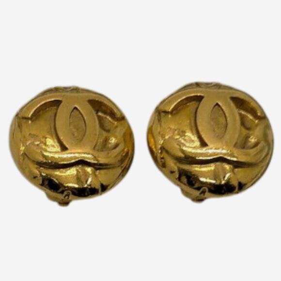 Chanel 24k Gold-Plated Clip-on Earrings - Picture 8 of 9